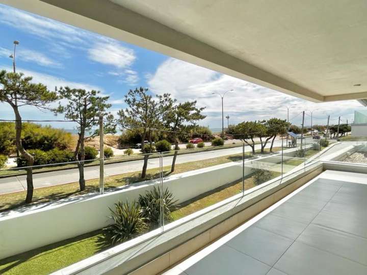 Apartamento en venta en Rambla Doctor Claudio Williman, Punta Del Este
