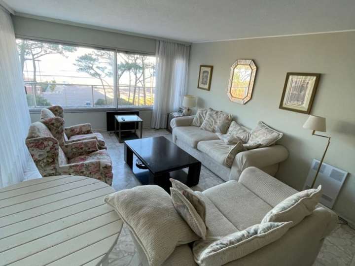 Apartamento en venta en Rambla Doctor Claudio Williman, Punta Del Este