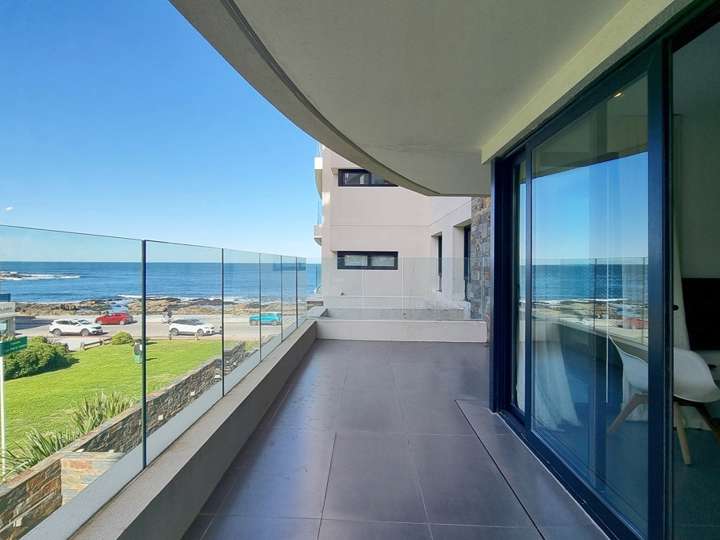 Apartamento en venta en El Mesana (Calle 24), Punta Del Este