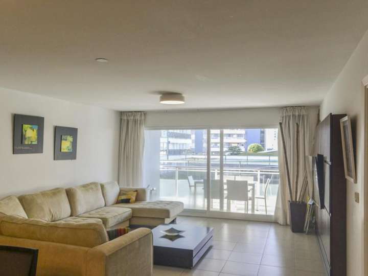 Apartamento en venta en Rambla Doctor Claudio Williman, Punta Del Este