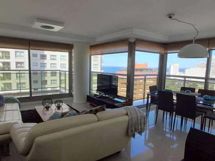 Apartamento en alquiler en Punta Del Este