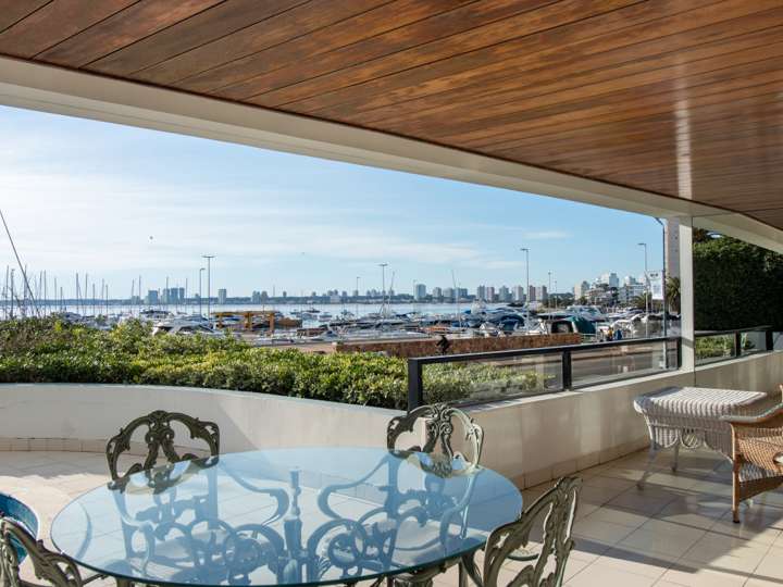 Apartamento en venta en El Estrecho (Calle 17), Punta Del Este