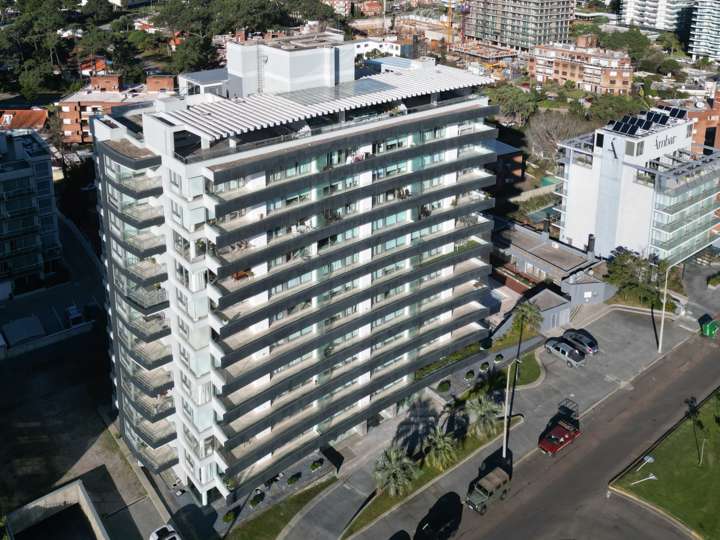 Apartamento en venta en Avenida Francia, Punta Del Este