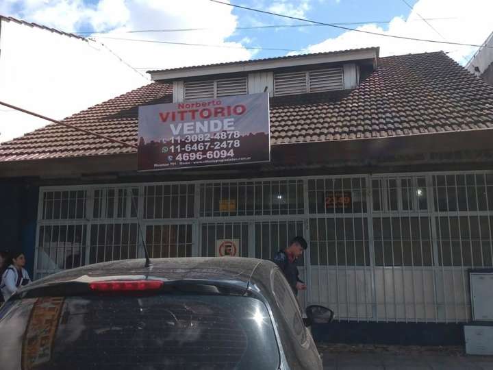 Comercial / Tienda en venta en Avenida Don Bosco, 2343, Buenos Aires