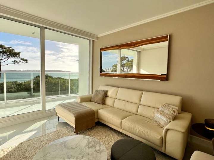 Apartamento en venta en Avenida París, Punta Del Este