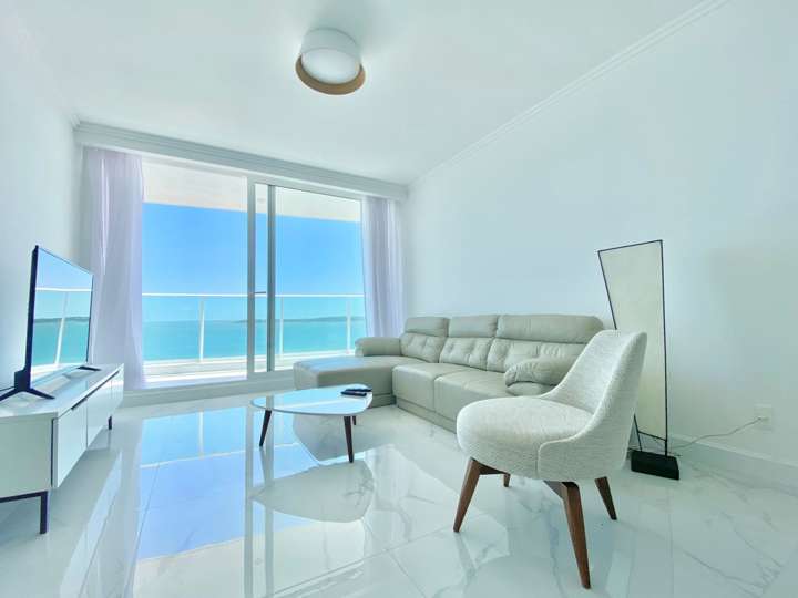 Apartamento en venta en Avenida París, Punta Del Este