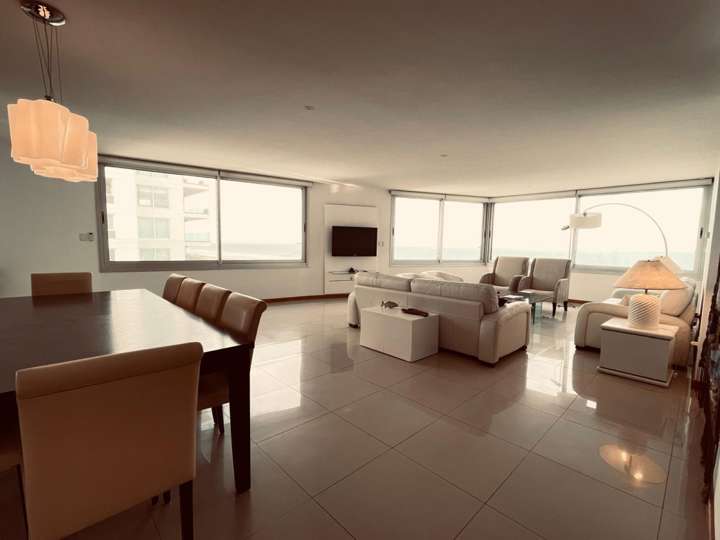 Apartamento en venta en Punta Del Este