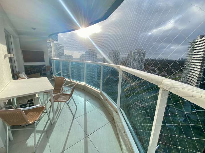 Apartamento en venta en Avenida Francisco Salazar, Maldonado