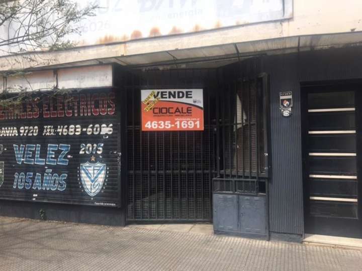 Comercial / Tienda en venta en Avenida Rivadavia, Ciudad Autónoma de Buenos Aires