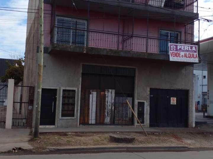 Comercial / Tienda en alquiler en Avenida del Sesquicentenario, 1399, Grand Bourg