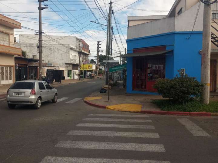 Comercial / Tienda en venta en Intendente Agüero, 990, Buenos Aires