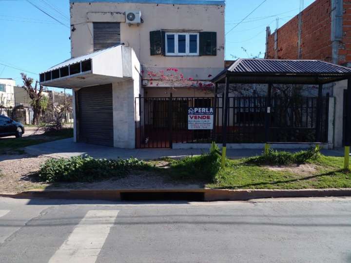 Casa en venta en Batalla de Chacabuco, Grand Bourg