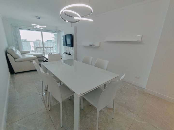 Apartamento en alquiler en Rambla Doctor Claudio Williman, Punta Del Este