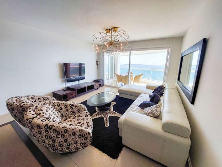 Apartamento en alquiler en Punta Del Este