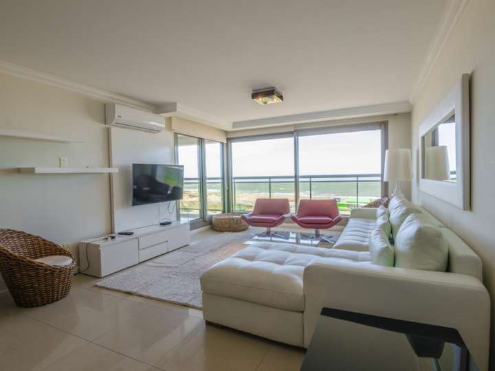 Apartamento en venta en Rambla Lorenzo Batlle Pacheco, Maldonado