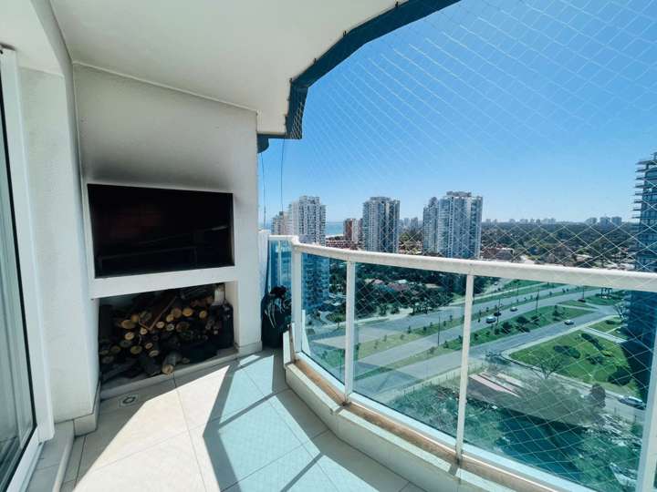 Apartamento en venta en Avenida Francia, Punta Del Este