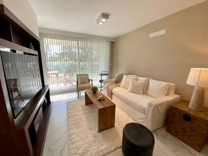 Apartamento en venta en Rambla Doctor Claudio Williman, Maldonado