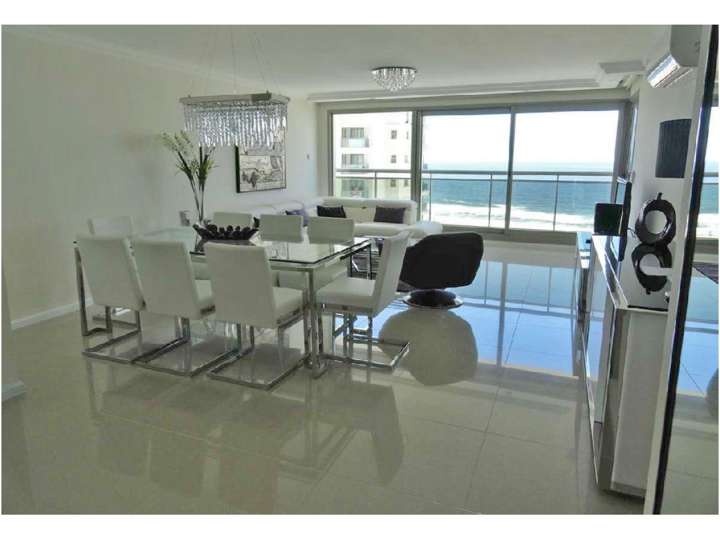 Apartamento en venta en Punta Del Este