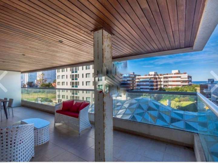 Apartamento en venta en Punta Del Este