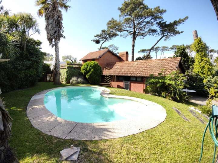 Casa en venta en Rambla General Artigas, Punta Del Este