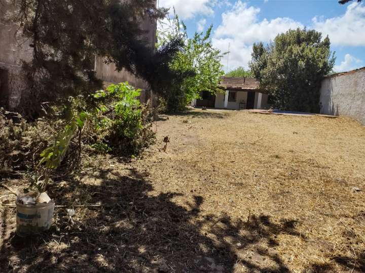 Casa en venta en Padre Perna, Garín