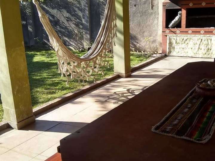 Casa en venta en Juan del Campillo, 2447, Villa Luzuriaga