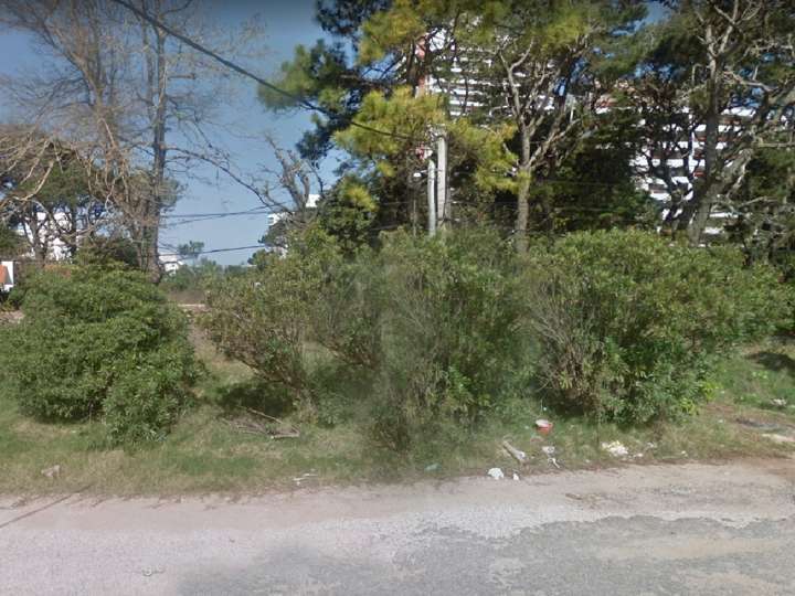Terreno en venta en Punta Del Este