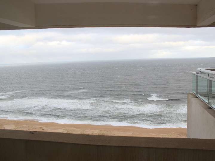 Apartamento en venta en Rambla Lorenzo Batlle Pacheco, Punta Del Este