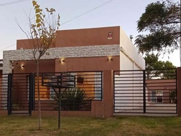 Casa en venta en Calle 21, Claromecó