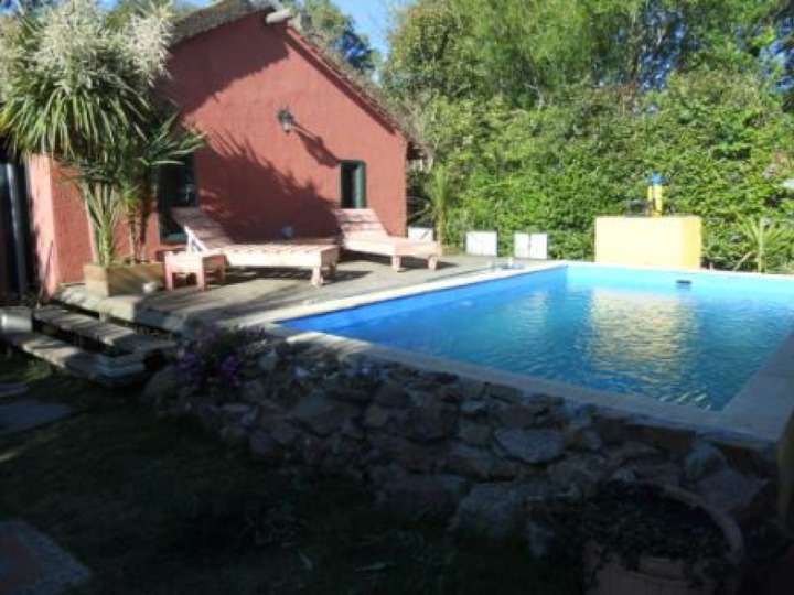 Casa en venta en Josefina Lerena Acevedo, El Tesoro