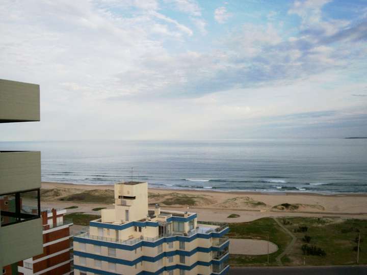 Apartamento en venta en Avenida Francisco Salazar, Maldonado