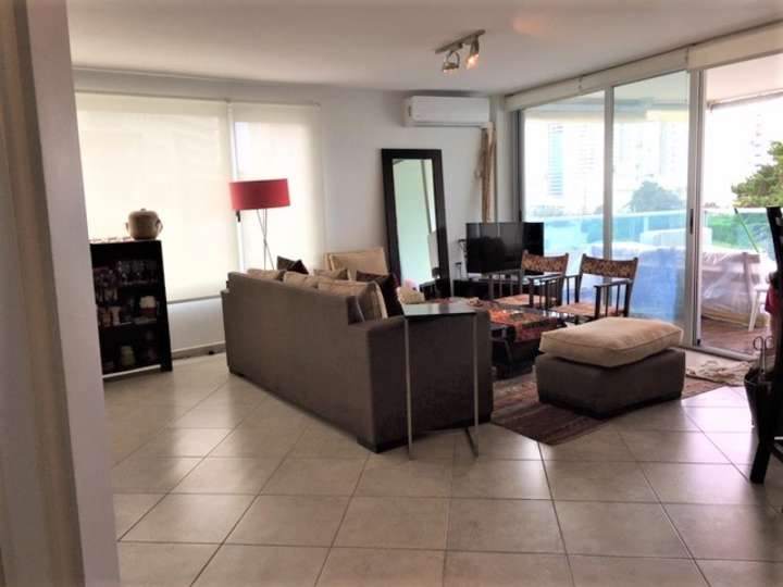 Apartamento en venta en Punta Del Este