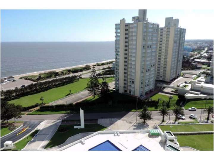 Apartamento en venta en Rambla Doctor Claudio Williman, Maldonado