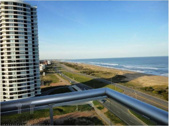 Apartamento en venta en Rambla Lorenzo Batlle Pacheco, Punta Del Este