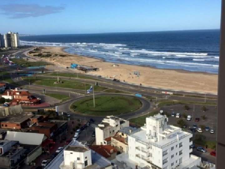 Apartamento en venta en Emilio Inzaurraga (Calle 31), Punta Del Este