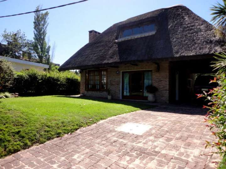 Casa en venta en Pinares, Maldonado