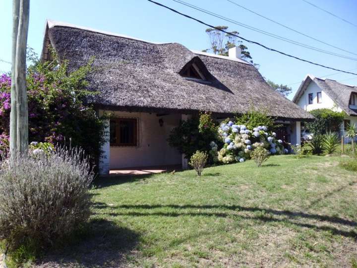 Casa en venta en Pinares, Maldonado