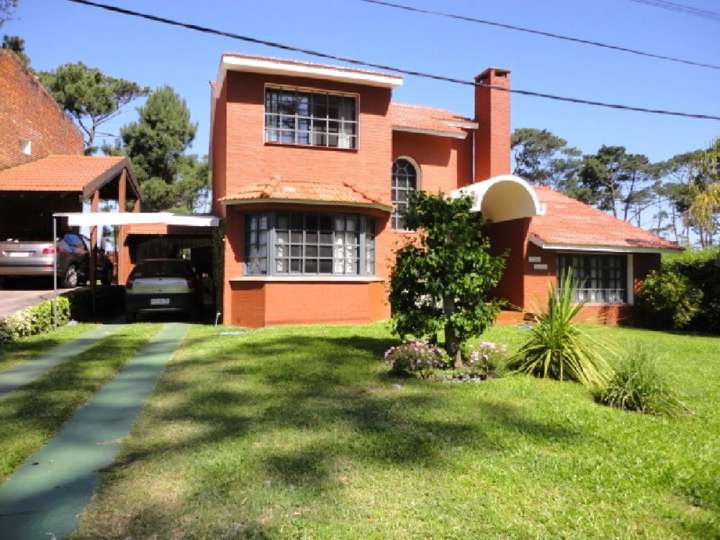 Casa en venta en Pinares, Maldonado