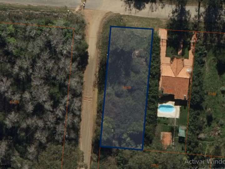 Terreno en venta en Avenida Isabel de Castilla, Punta Del Este