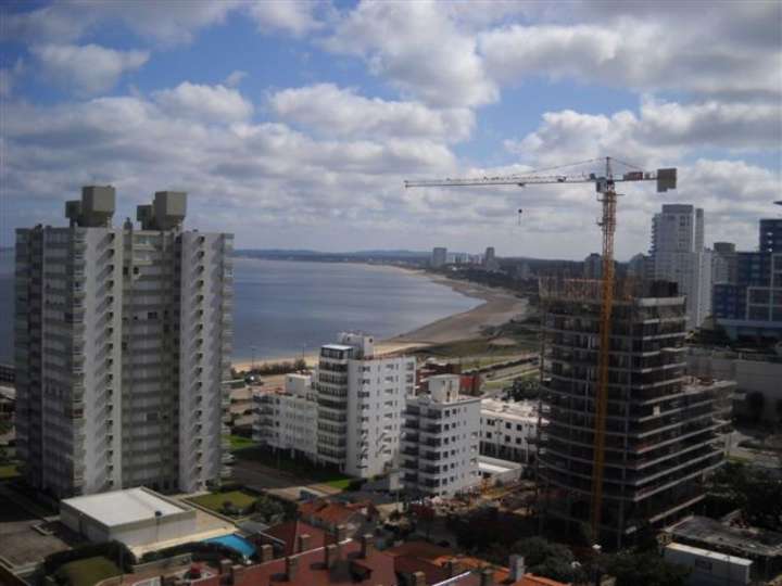 Apartamento en venta en El Mesana, Punta Del Este