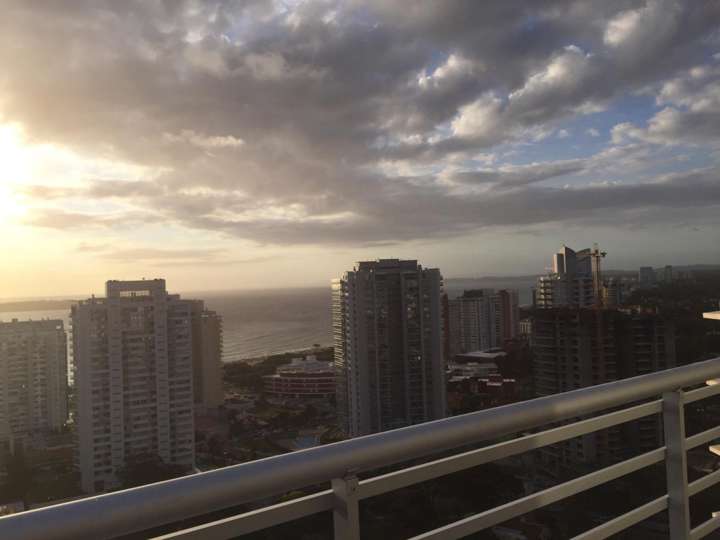 Apartamento en venta en Punta Del Este