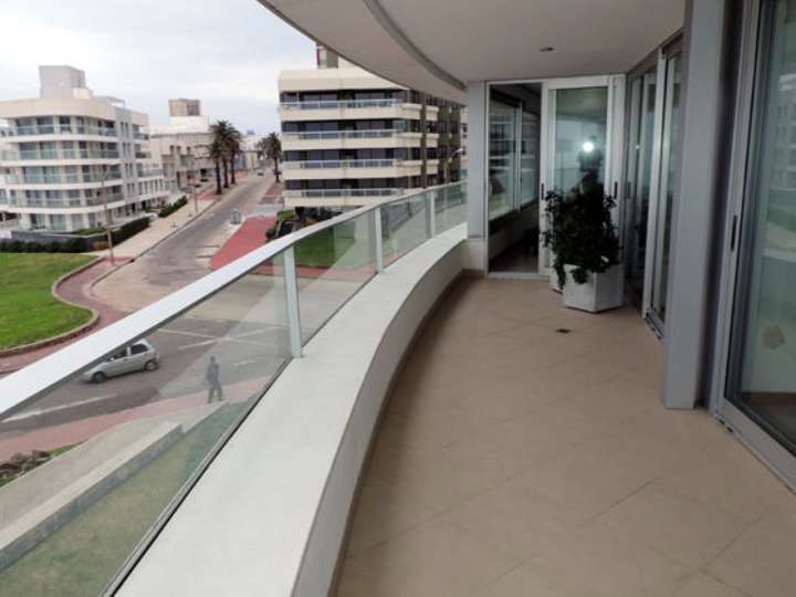 Apartamento en venta en Punta Del Este