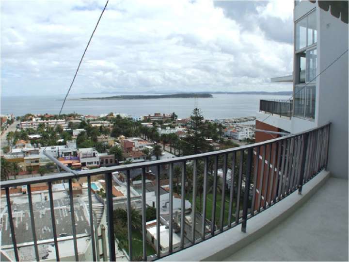 Apartamento en venta en Punta Del Este