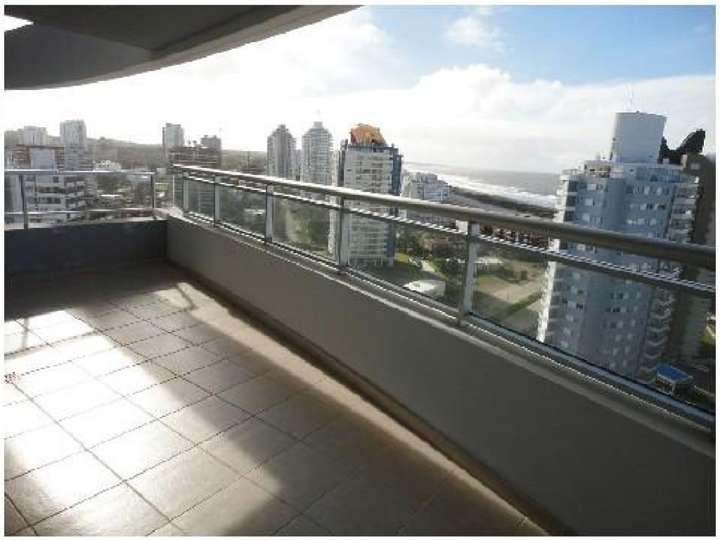 Apartamento en venta en Punta Del Este