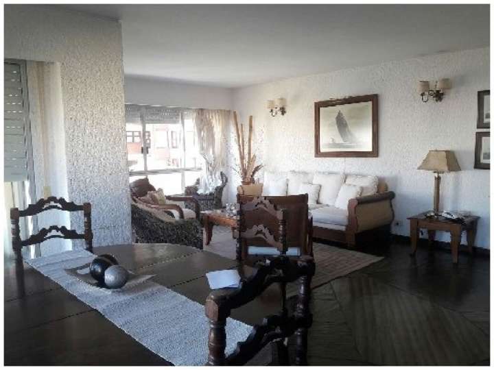 Apartamento en venta en Punta Del Este