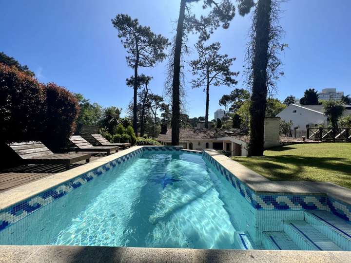 Casa en alquiler en Punta Del Este