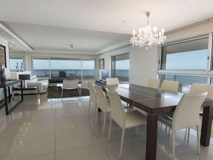 Apartamento en venta en Punta Del Este
