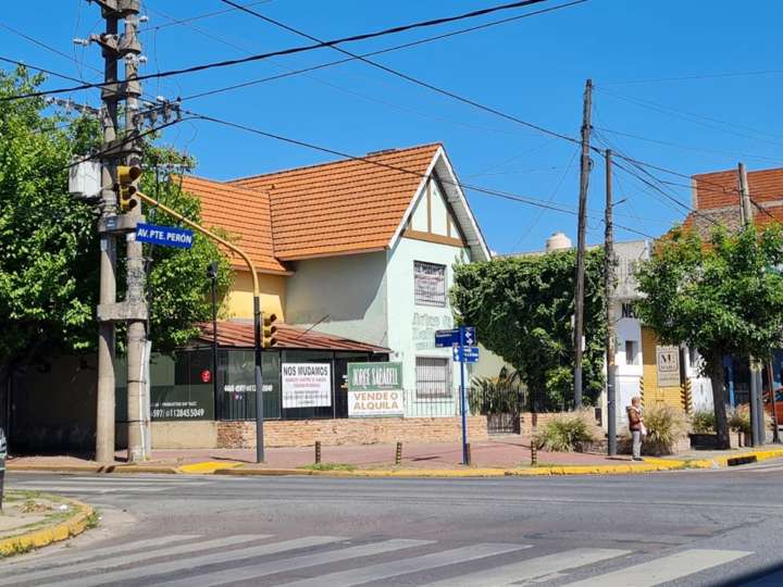 Casa en venta en Avenida Presidente Juan Domingo Perón, 499, Villa Luzuriaga