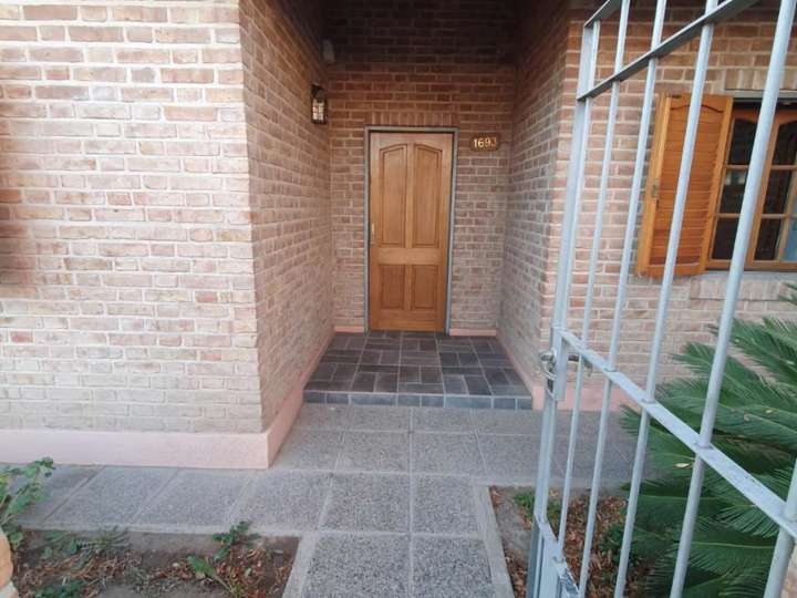 Casa en venta en Día del Bancario, General Roca