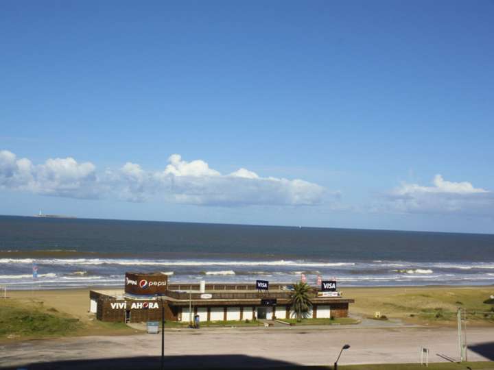 Apartamento en venta en Rambla Lorenzo Batlle Pacheco, Punta Del Este